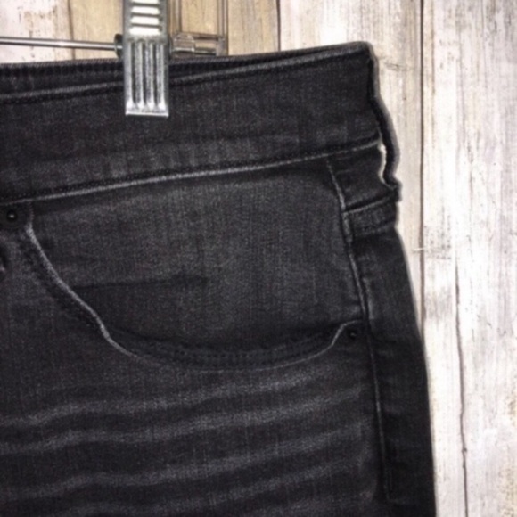 Universal Thread Black High Rise Midi Shorts - Picture 4 of 6